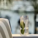 Fica no Algarve o melhor bar de hotel da Península Ibérica onde poderá provar cocktails de assinatura